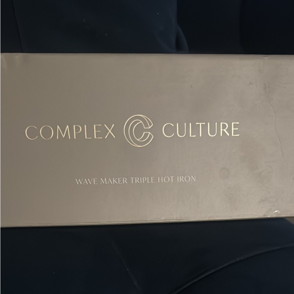 Complex Culture Wave Maker Triple Hot Iron